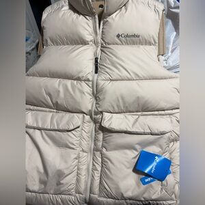 Columbia Light Tan Puffer Vest
